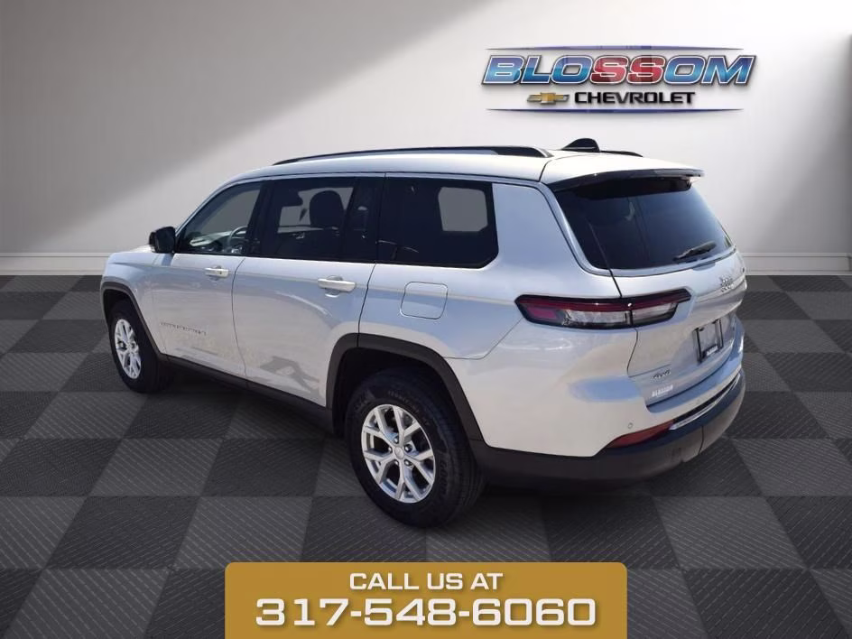 2023 Silver Jeep Grand Cherokee L Limited 4X4 SUV