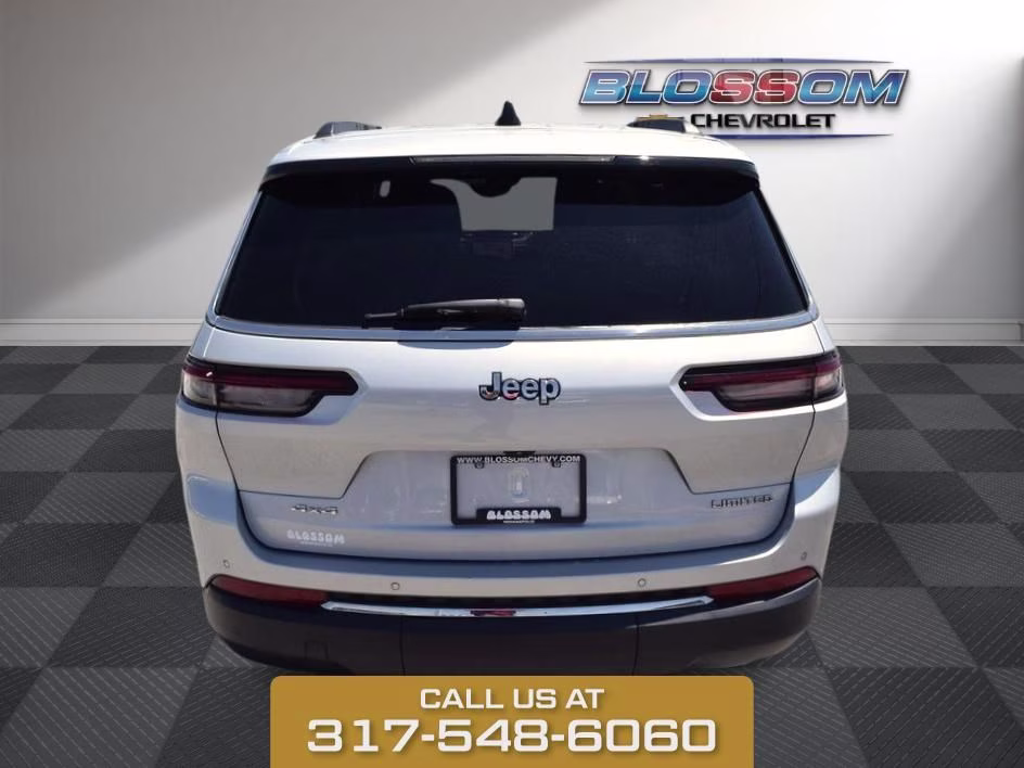 2023 Silver Jeep Grand Cherokee L Limited 4X4 SUV