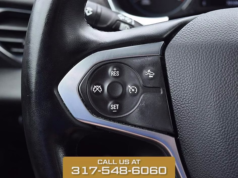 2023 Summit White Chevrolet Traverse LT FWD SUV