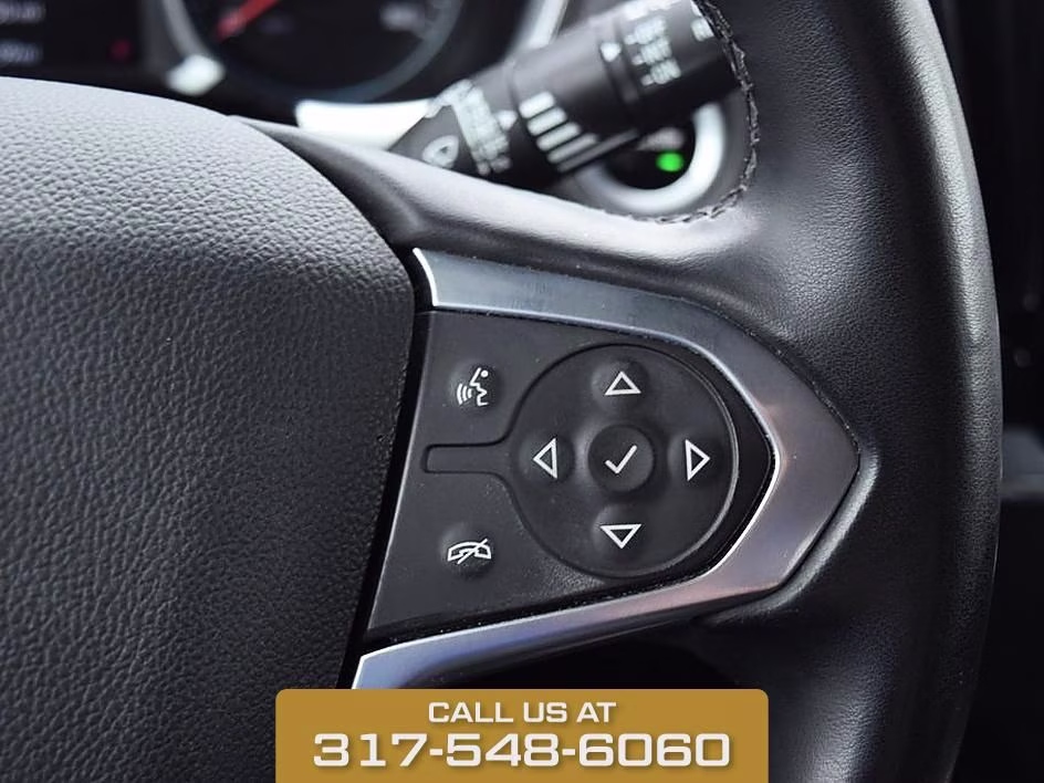 2023 Summit White Chevrolet Traverse LT FWD SUV