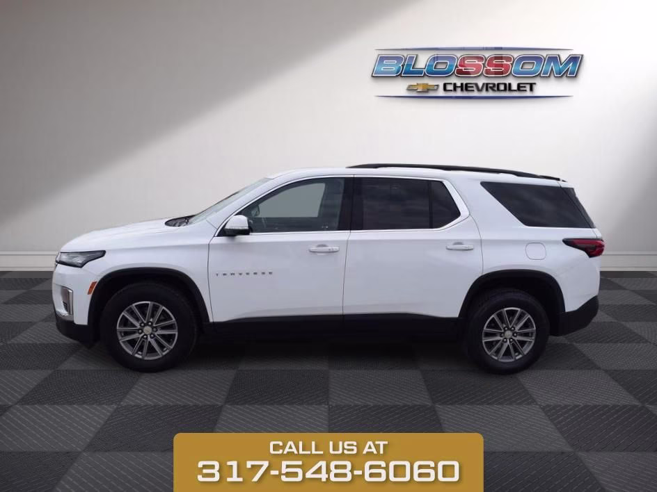 2023 Summit White Chevrolet Traverse LT FWD SUV