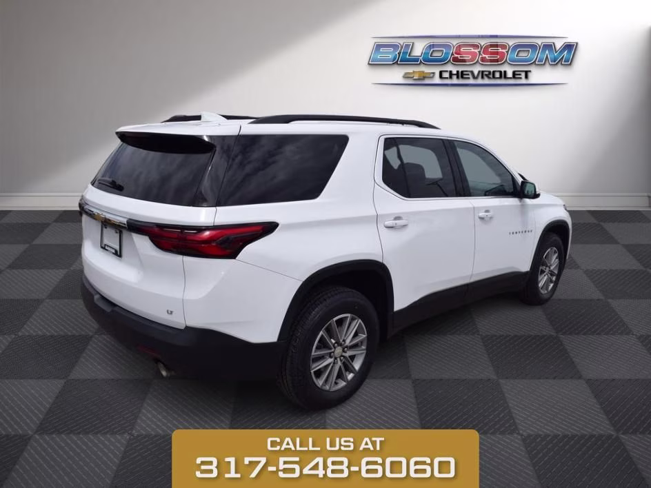 2023 Summit White Chevrolet Traverse LT FWD SUV
