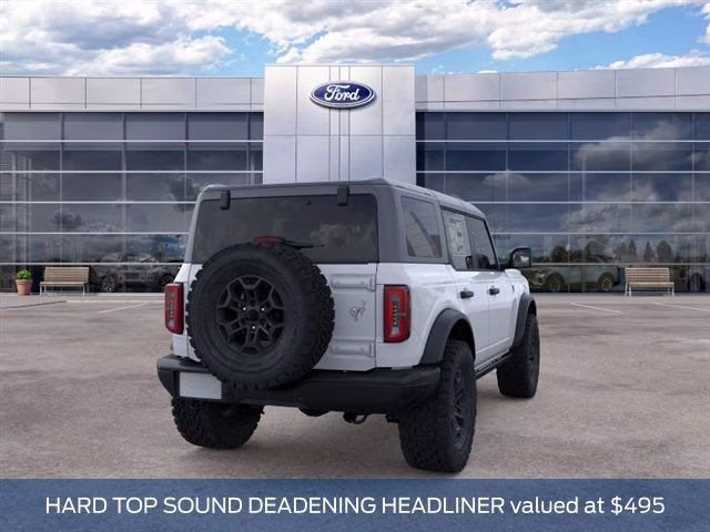 2026 Oxford White Ford Bronco Badlands 4X4 SUV