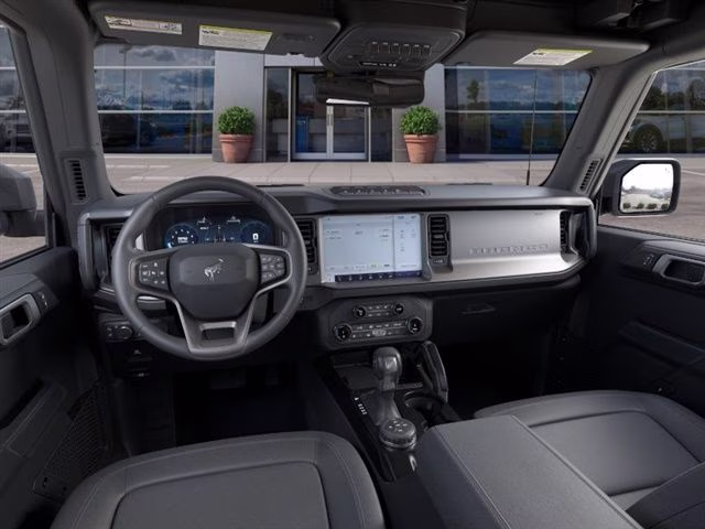2026 Oxford White Ford Bronco Badlands 4X4 SUV