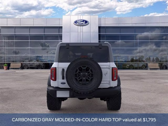 2026 Oxford White Ford Bronco Badlands 4X4 SUV