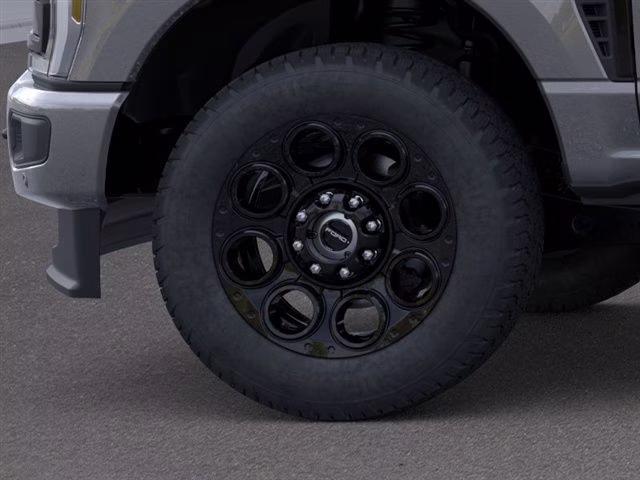 2026 Gray Metallic Ford Super Duty F-250 SRW Lariat 4X4 Truck