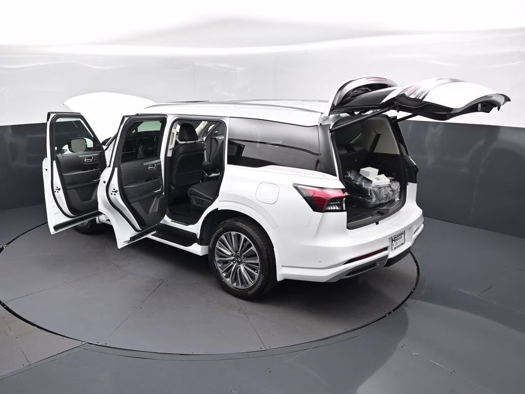 2026 White INFINITI QX80 LUXE RWD SUV