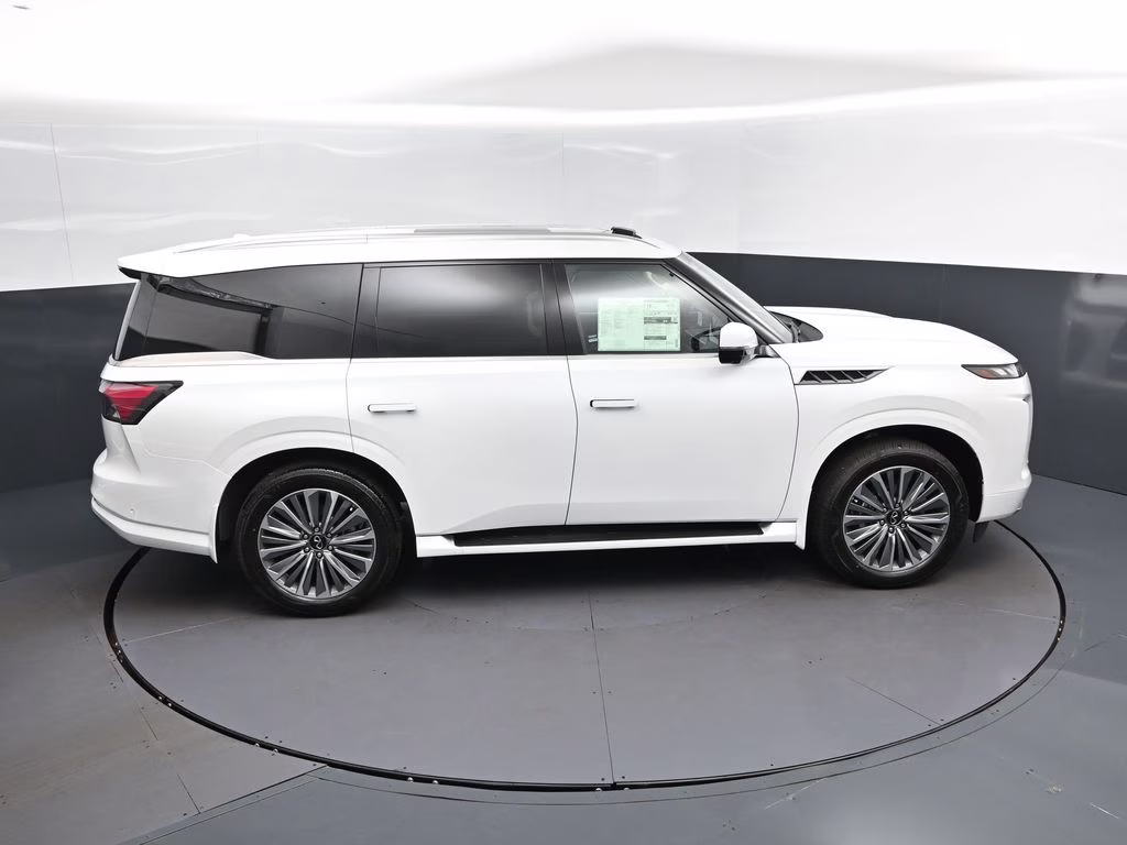 2026 White INFINITI QX80 LUXE RWD SUV