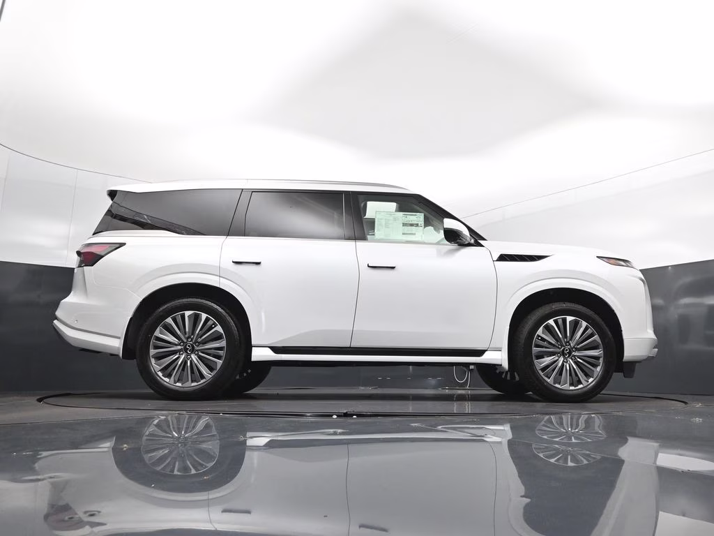 2026 White INFINITI QX80 LUXE RWD SUV