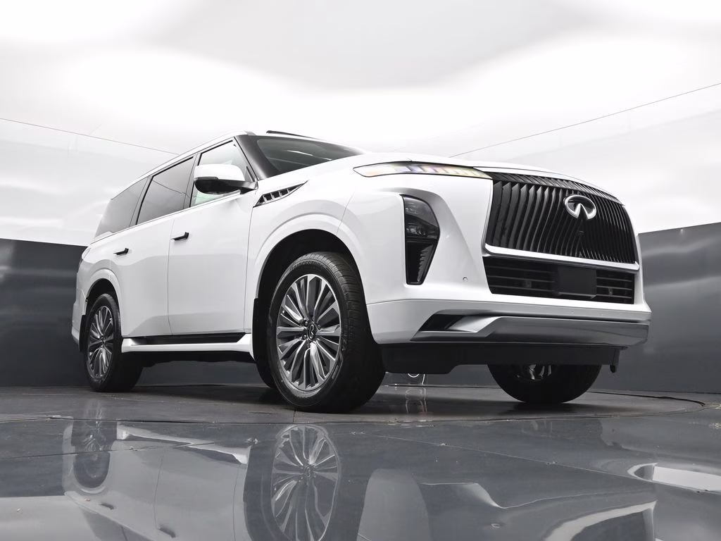 2026 White INFINITI QX80 LUXE RWD SUV