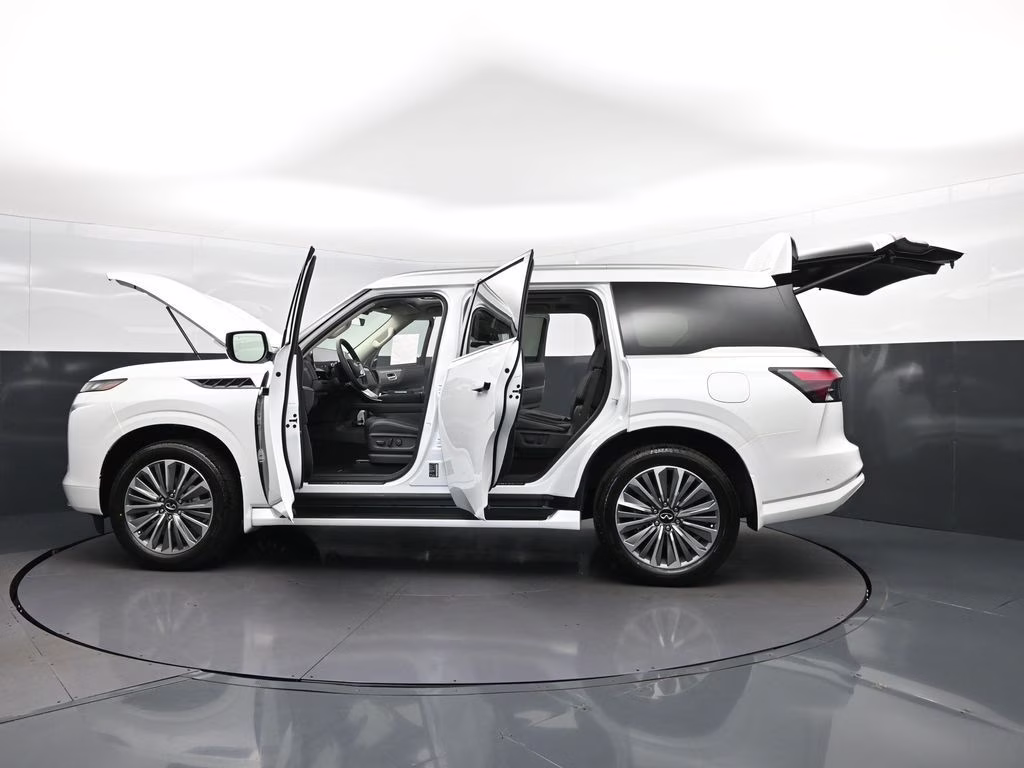 2026 White INFINITI QX80 LUXE RWD SUV
