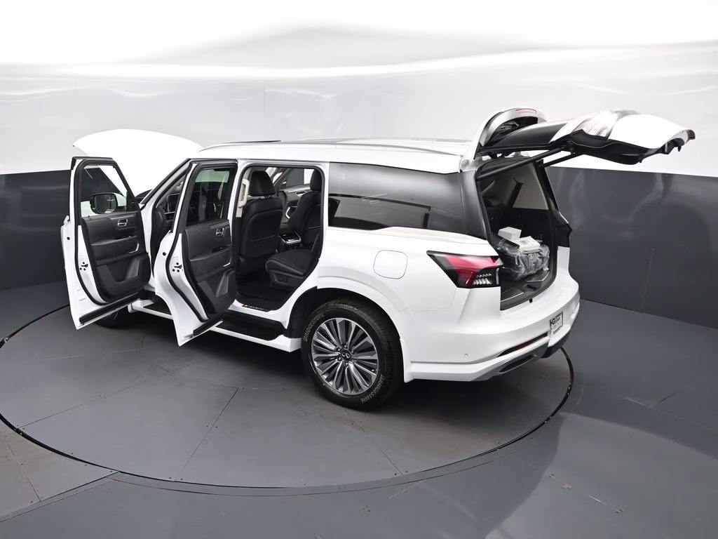 2026 White INFINITI QX80 LUXE RWD SUV