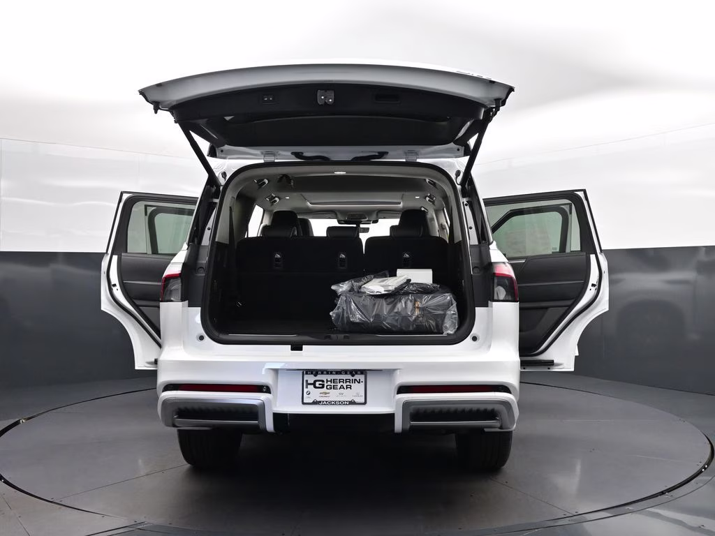 2026 White INFINITI QX80 LUXE RWD SUV