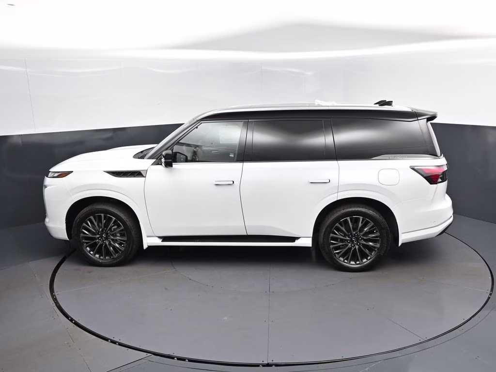 2026 White / Black INFINITI QX80 AUTOGRAPH 4X4 SUV