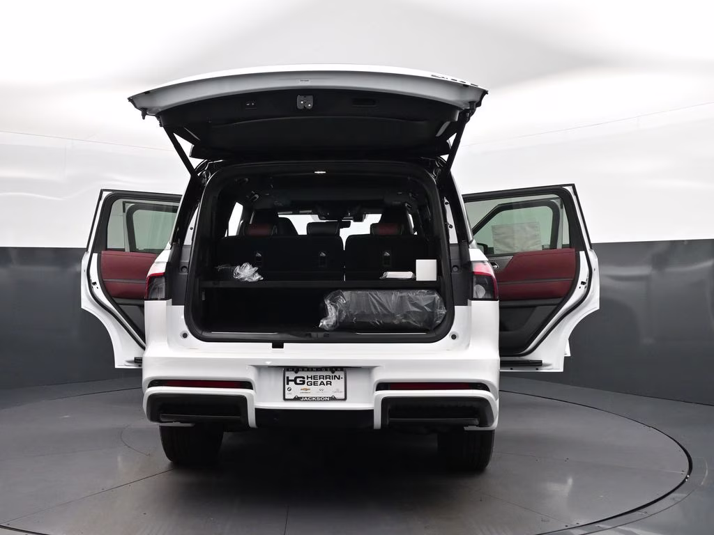 2026 White / Black INFINITI QX80 AUTOGRAPH 4X4 SUV