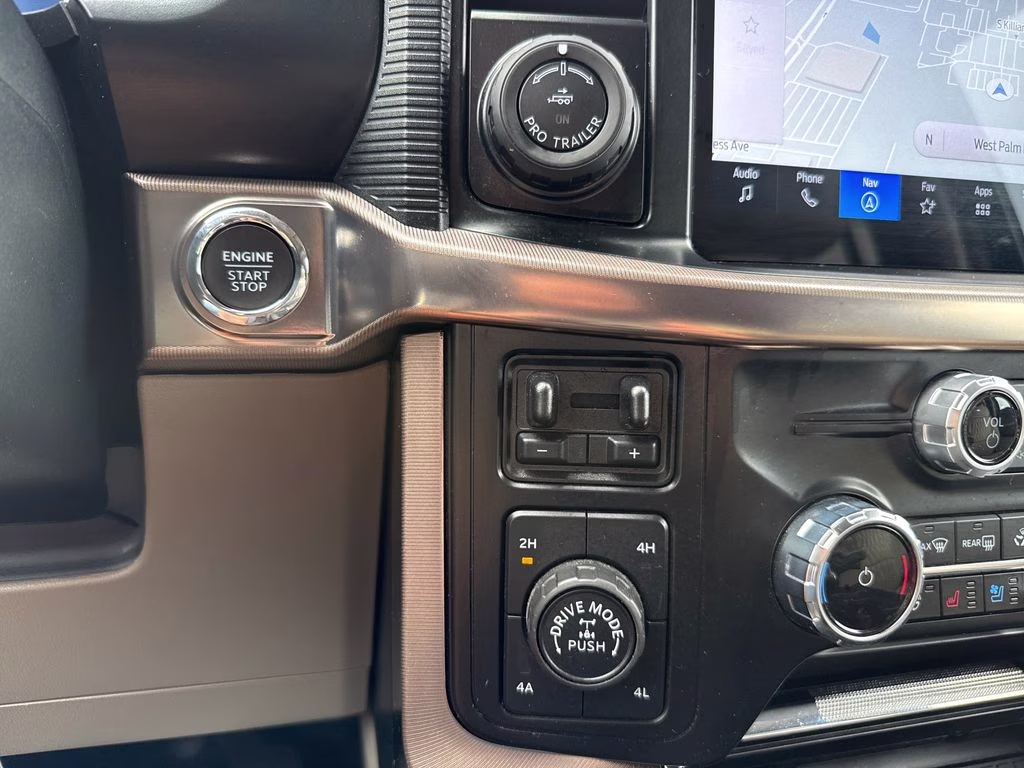 2024 Agate Black Metallic Ford F-150 Platinum 4X4 Truck