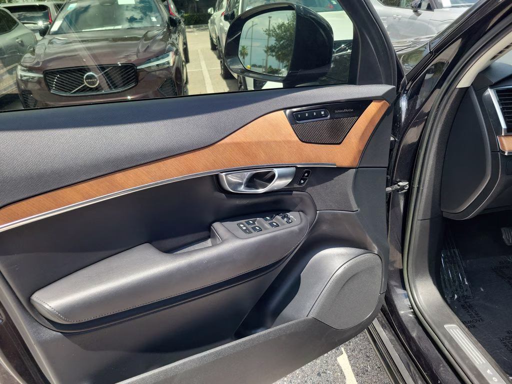 2023 Onyx Black Metallic Volvo XC90 Plus AWD SUV