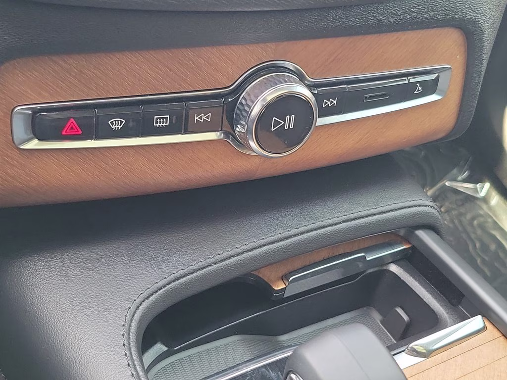 2023 Onyx Black Metallic Volvo XC90 Plus AWD SUV