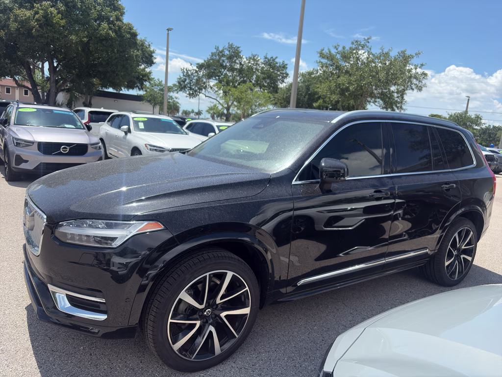 2023 Onyx Black Metallic Volvo XC90 Plus AWD SUV