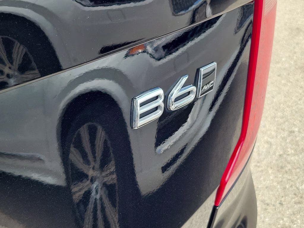 2023 Onyx Black Metallic Volvo XC90 Plus AWD SUV
