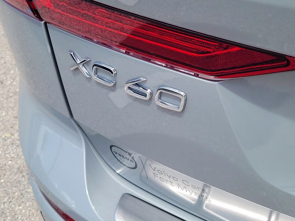 2025 Vapour Grey Metallic Volvo XC60 Plus AWD SUV