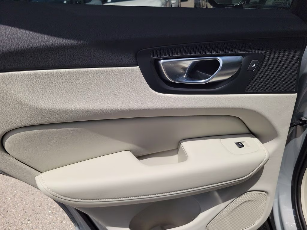 2025 Vapour Grey Metallic Volvo XC60 Plus AWD SUV
