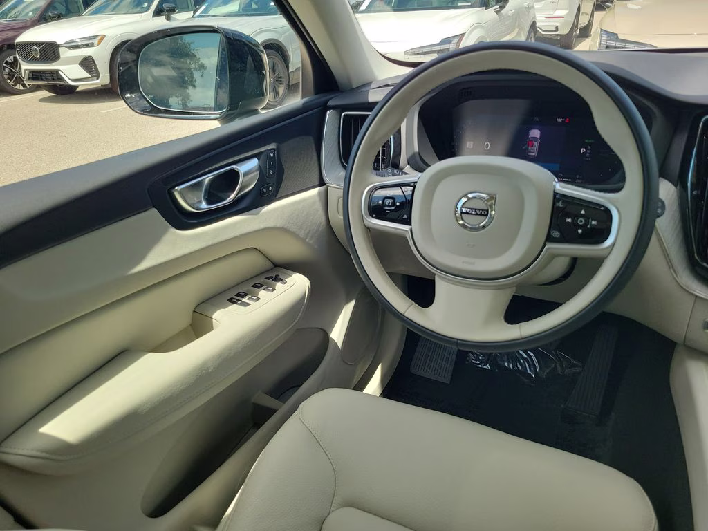 2025 Vapour Grey Metallic Volvo XC60 Plus AWD SUV