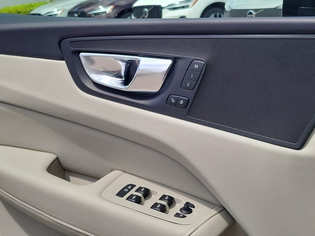 2025 Vapour Grey Metallic Volvo XC60 Plus AWD SUV