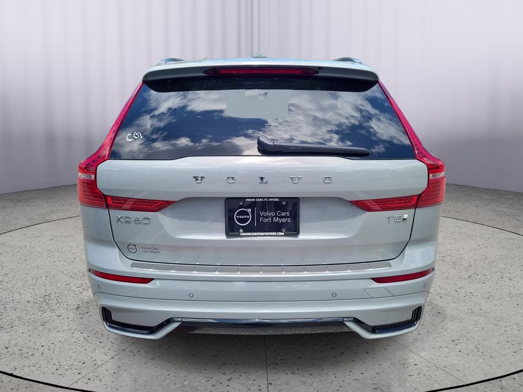 2025 Vapour Grey Metallic Volvo XC60 Plus AWD SUV