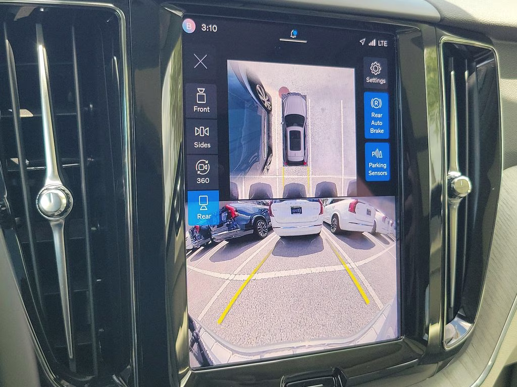 2025 Vapour Grey Metallic Volvo XC60 Plus AWD SUV