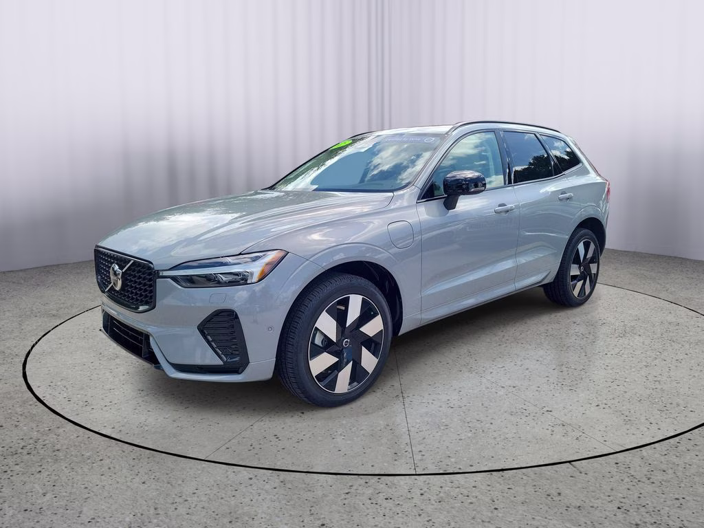 2025 Vapour Grey Metallic Volvo XC60 Plus AWD SUV
