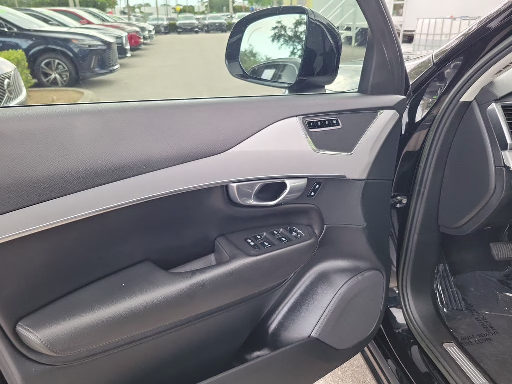 2023 Onyx Black Metallic Volvo XC90 Core AWD SUV