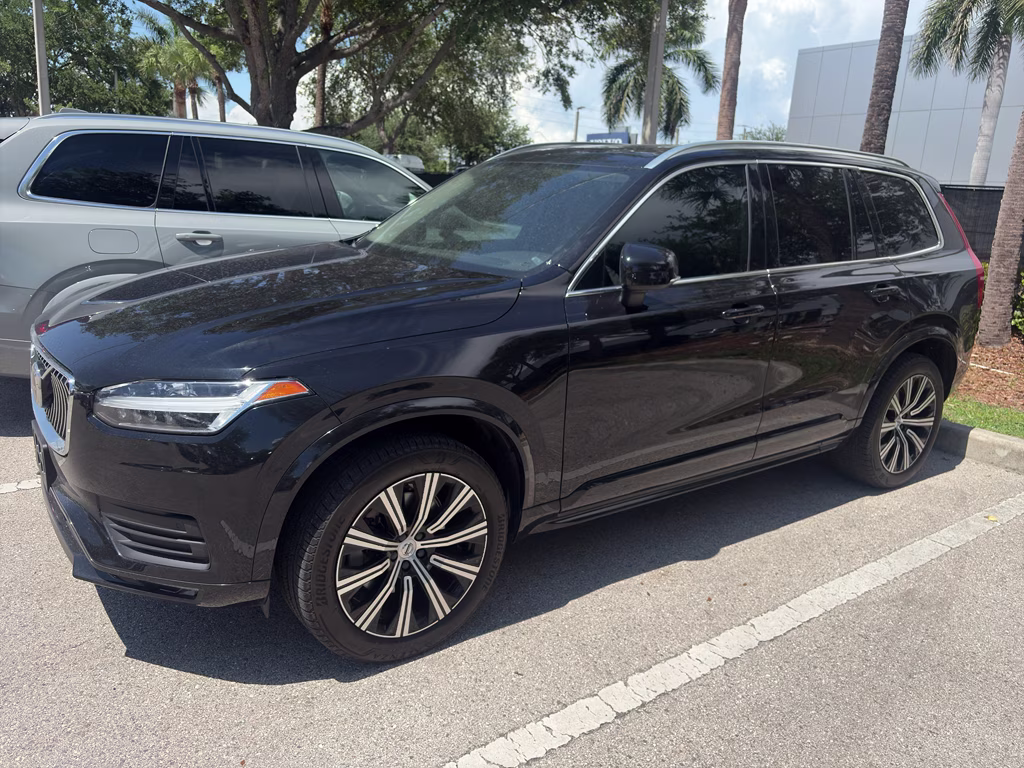 2023 Onyx Black Metallic Volvo XC90 Core AWD SUV