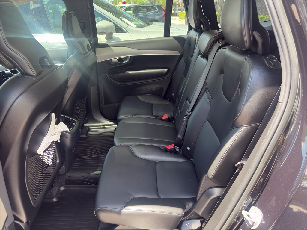 2023 Onyx Black Metallic Volvo XC90 Core AWD SUV