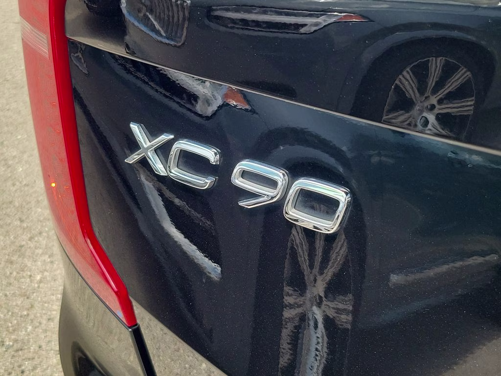 2023 Onyx Black Metallic Volvo XC90 Plus AWD SUV
