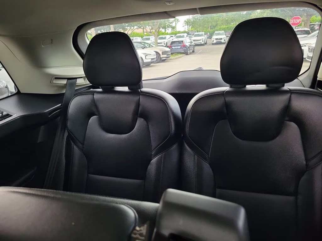 2023 Onyx Black Metallic Volvo XC90 Core AWD SUV