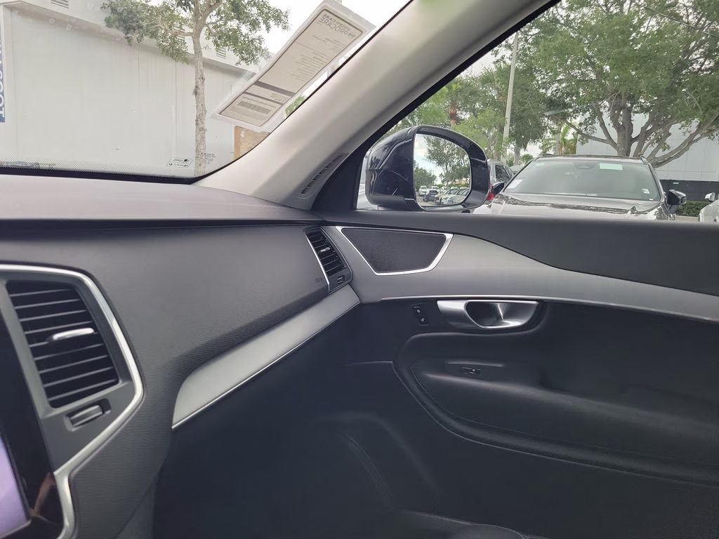 2023 Onyx Black Metallic Volvo XC90 Core AWD SUV