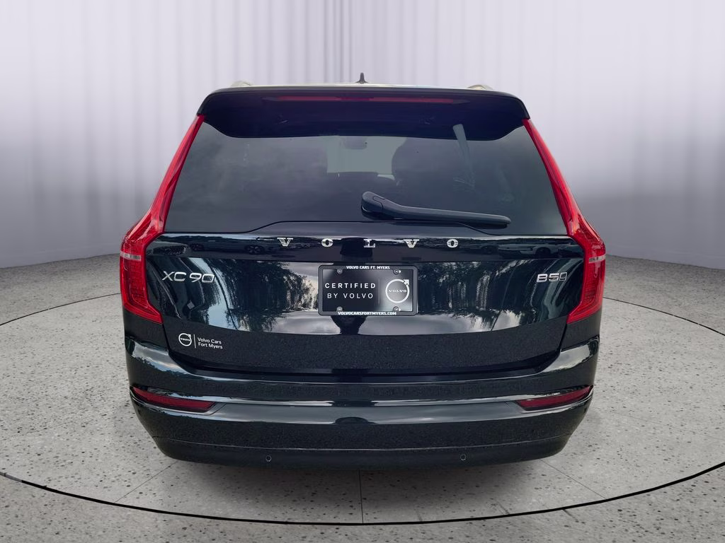 2023 Onyx Black Metallic Volvo XC90 Core AWD SUV