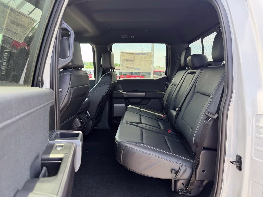 2026 Avalanche Ford F-150 Lariat 4X4 Truck