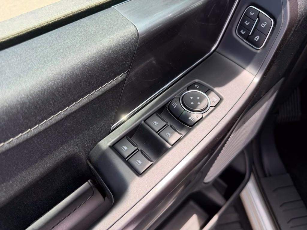 2026 Avalanche Ford F-150 Lariat 4X4 Truck