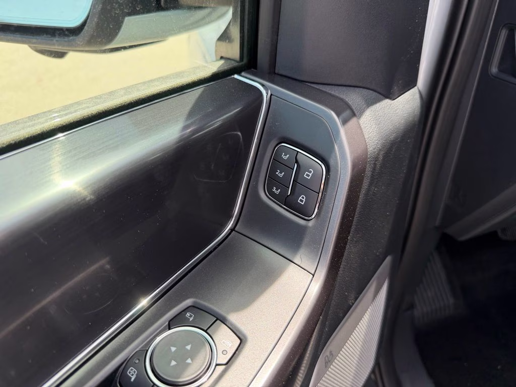 2026 Avalanche Ford F-150 Lariat 4X4 Truck