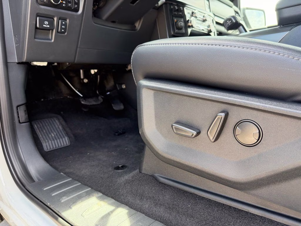 2026 Avalanche Ford F-150 Lariat 4X4 Truck