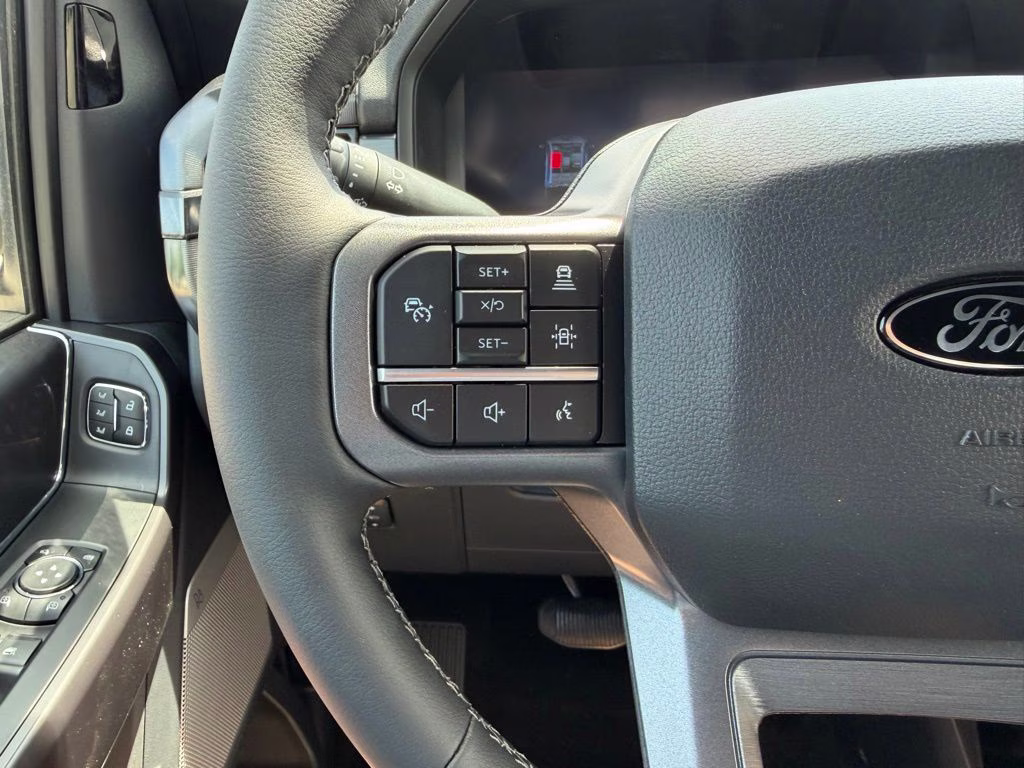 2026 Avalanche Ford F-150 Lariat 4X4 Truck