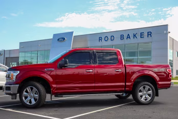 2019 Ruby Red Metallic Tinted Clearcoat Ford F-150 XLT 4X4 Truck