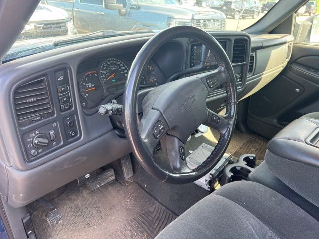 2004 Arrival Blue Metallic Chevrolet Silverado 2500HD LS 4X4 Truck