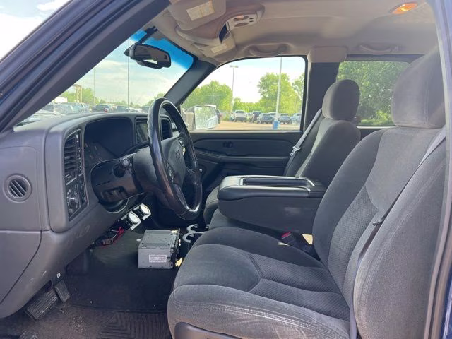 2004 Arrival Blue Metallic Chevrolet Silverado 2500HD LS 4X4 Truck