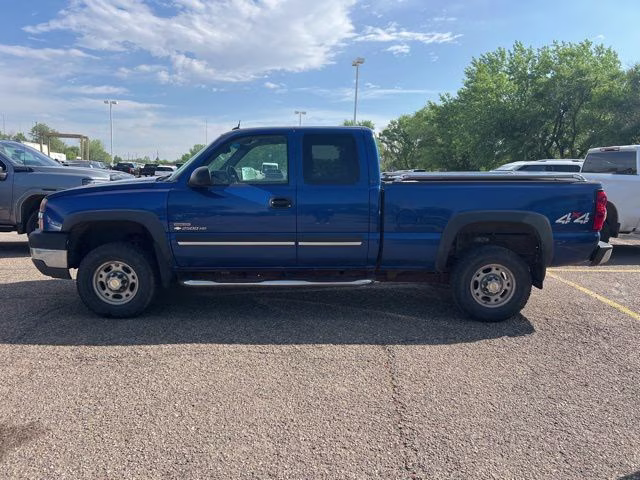 2004 Arrival Blue Metallic Chevrolet Silverado 2500HD LS 4X4 Truck