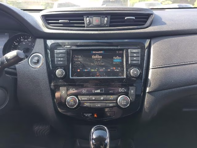 2018 Gun Metallic Nissan Rogue SV AWD SUV