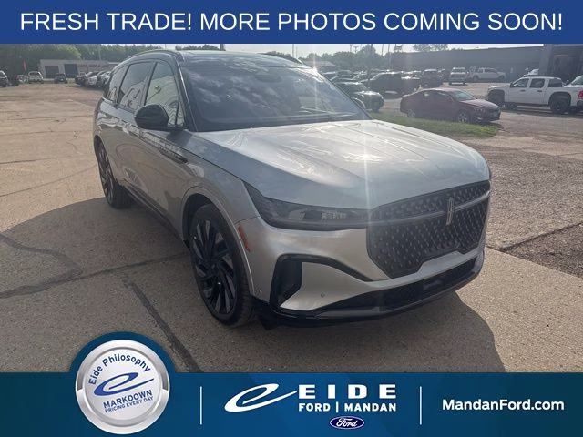 2024 Silver Radiance Metallic Clearcoat Lincoln Nautilus Reserve AWD SUV