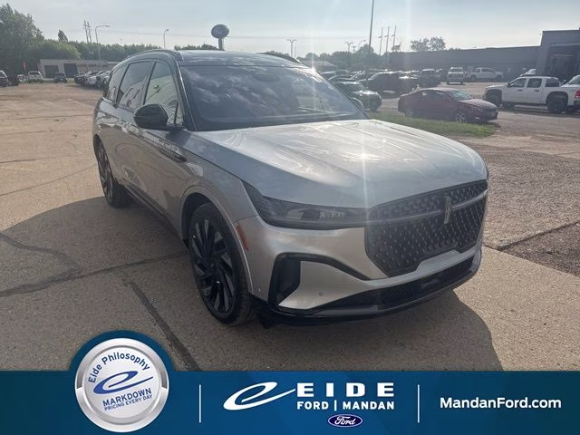 2024 Silver Radiance Metallic Clearcoat Lincoln Nautilus Reserve AWD SUV